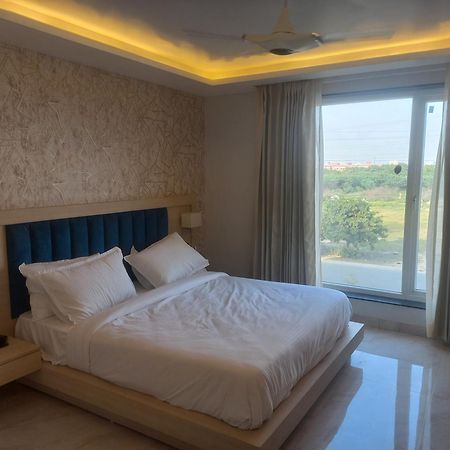 Hotel Holiday Grand Greater Noida Εξωτερικό φωτογραφία