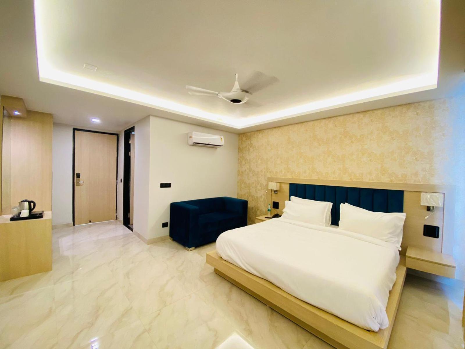 Hotel Holiday Grand Greater Noida Εξωτερικό φωτογραφία