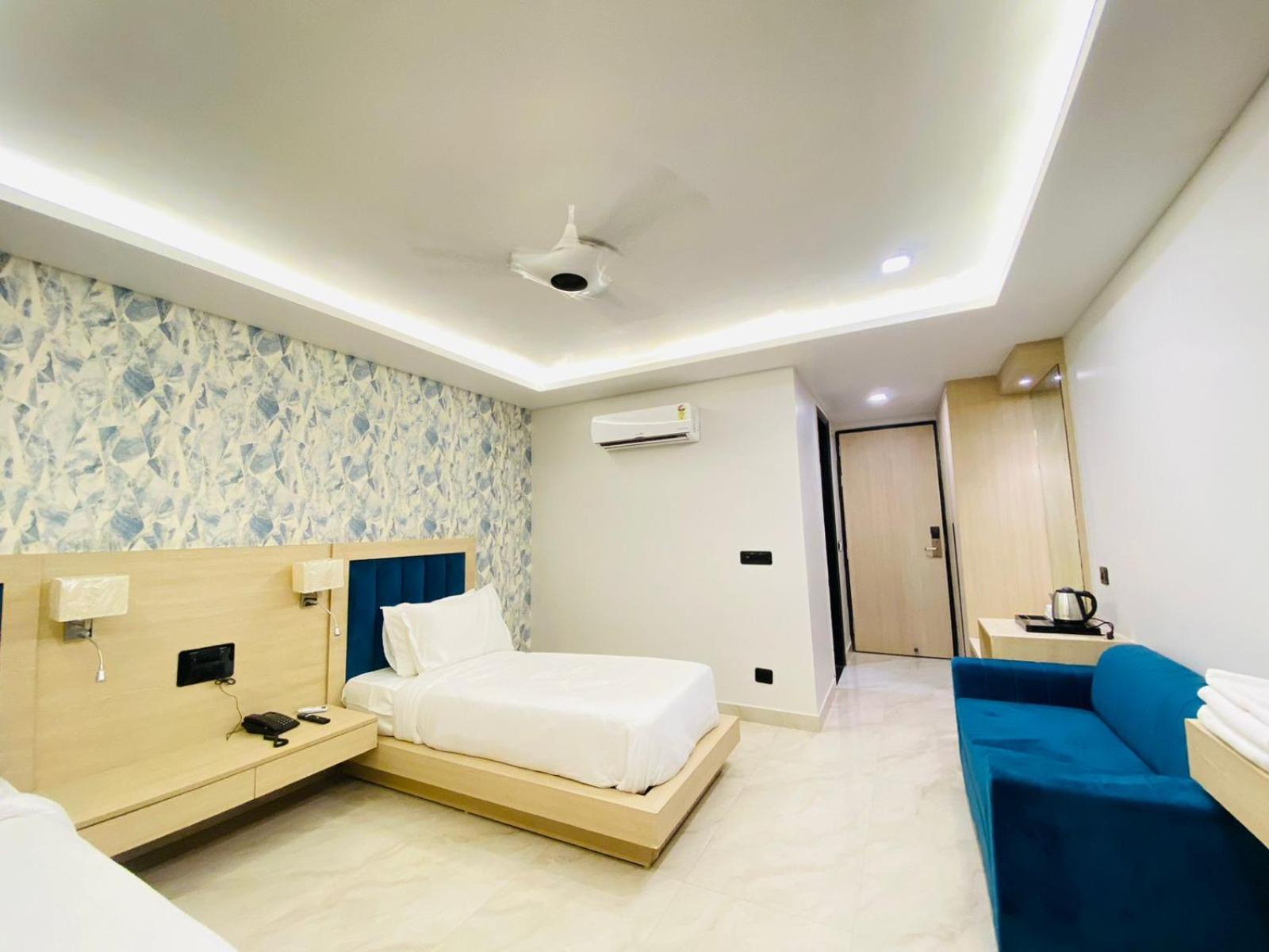 Hotel Holiday Grand Greater Noida Εξωτερικό φωτογραφία