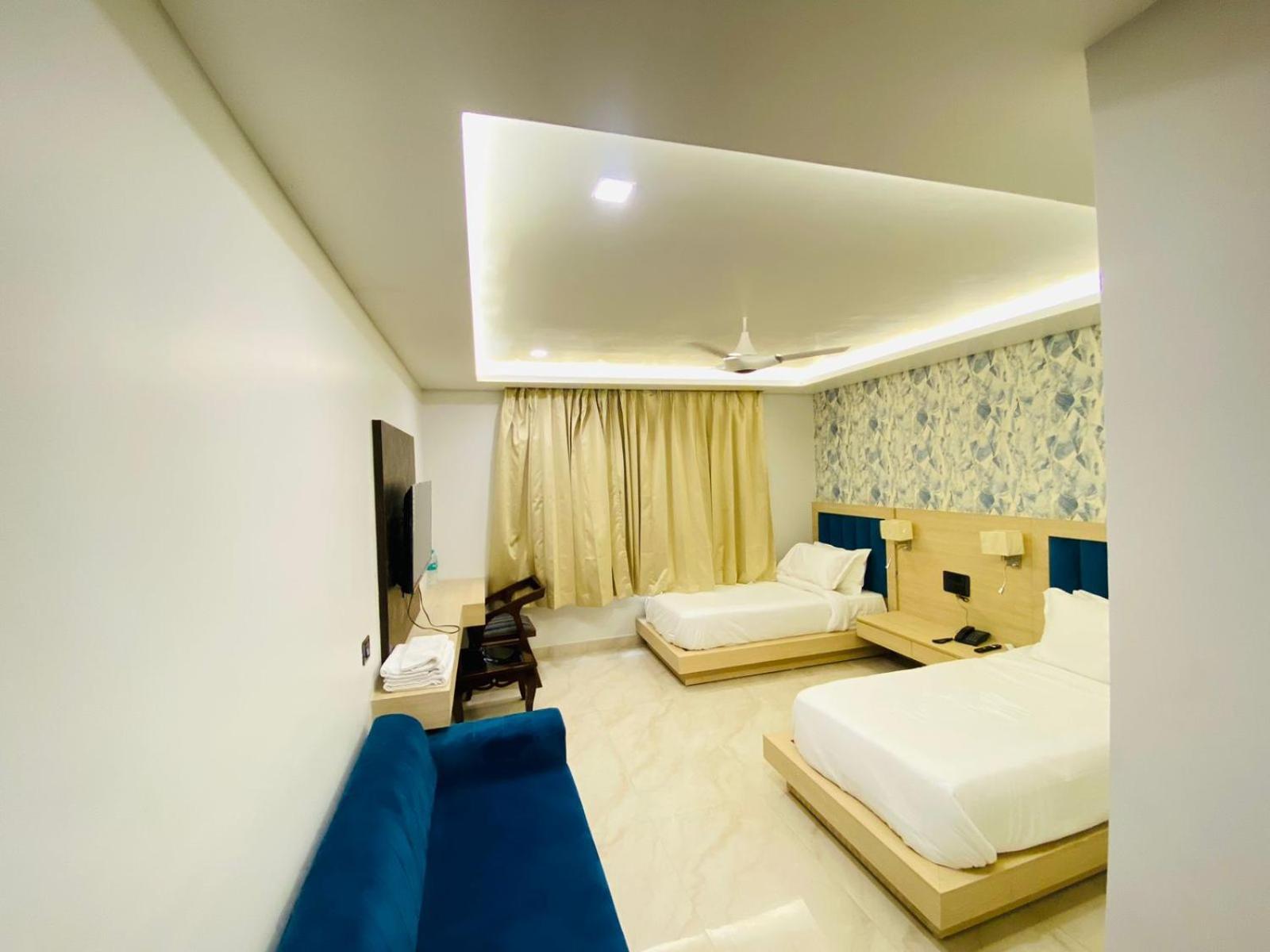 Hotel Holiday Grand Greater Noida Εξωτερικό φωτογραφία