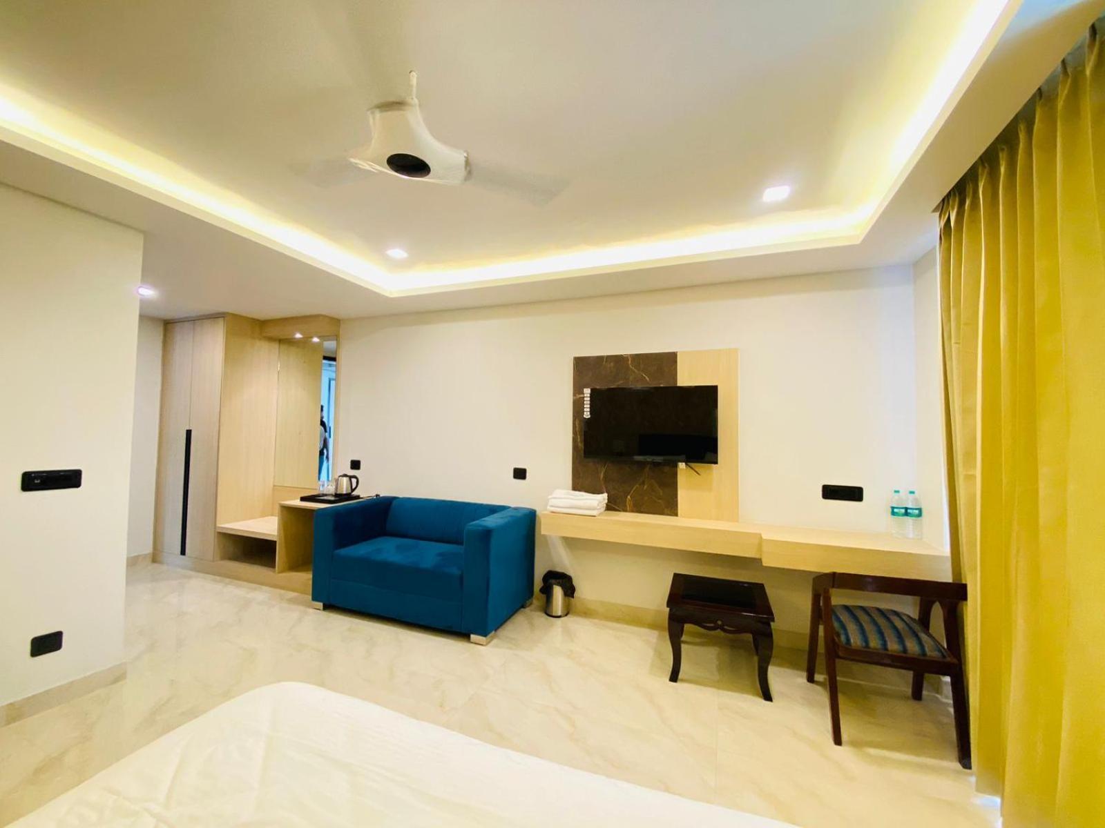 Hotel Holiday Grand Greater Noida Εξωτερικό φωτογραφία