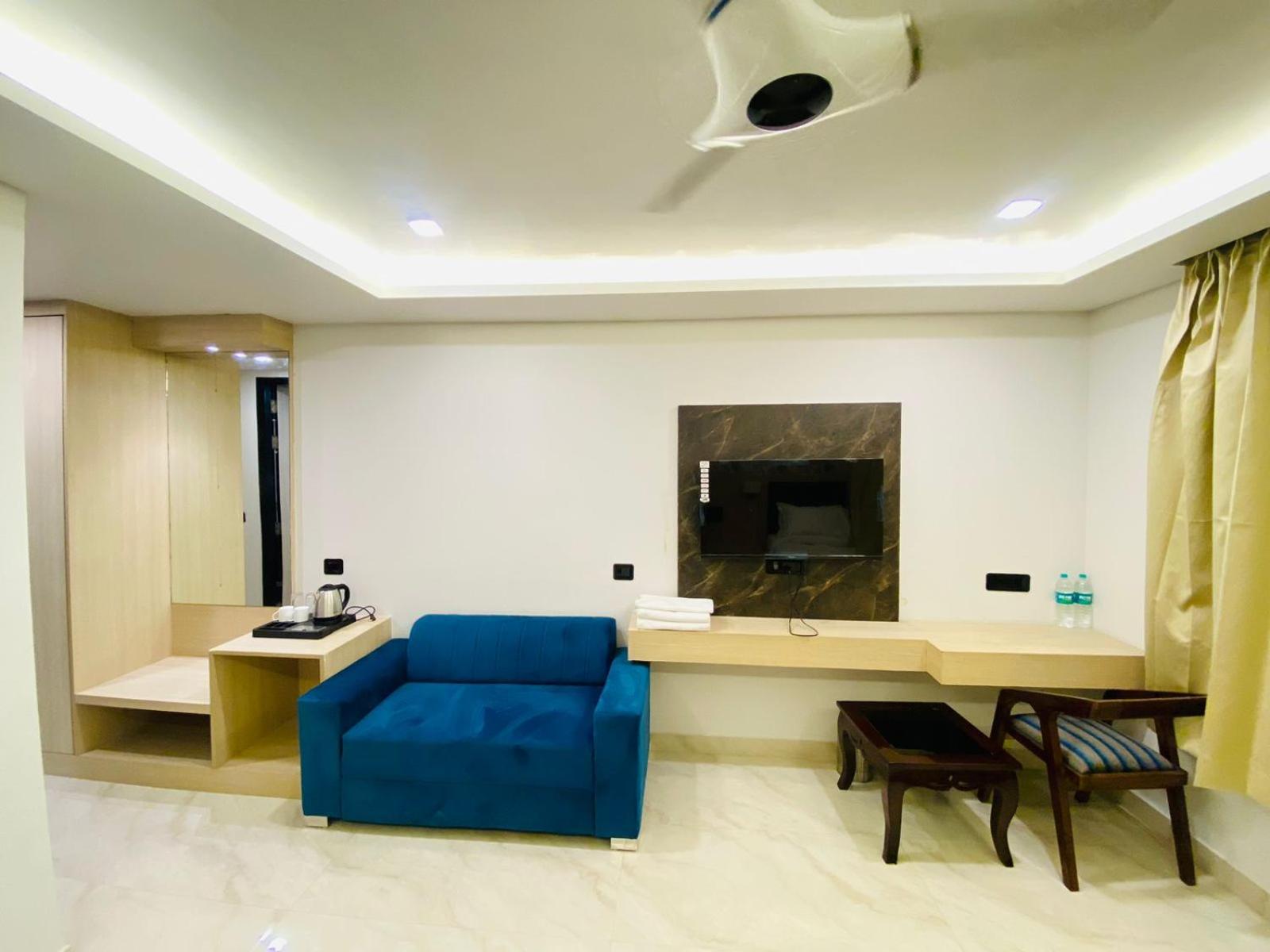 Hotel Holiday Grand Greater Noida Εξωτερικό φωτογραφία