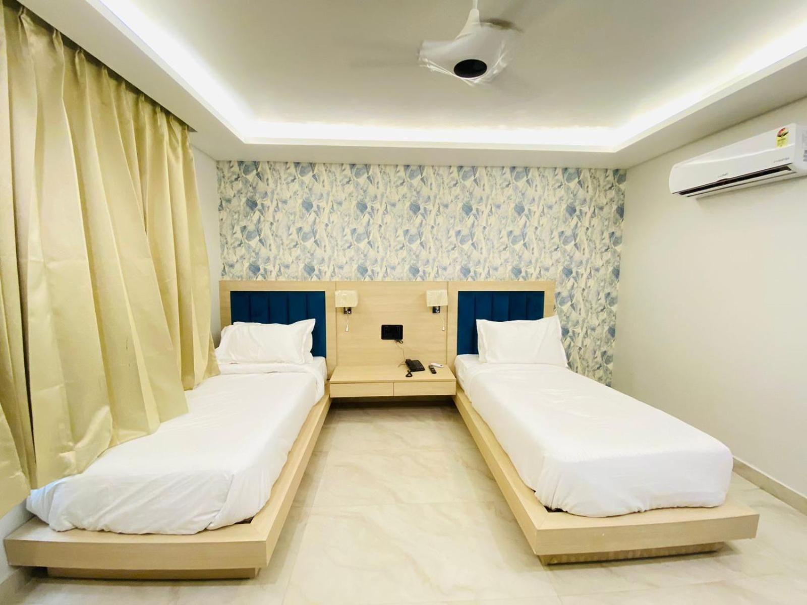 Hotel Holiday Grand Greater Noida Εξωτερικό φωτογραφία