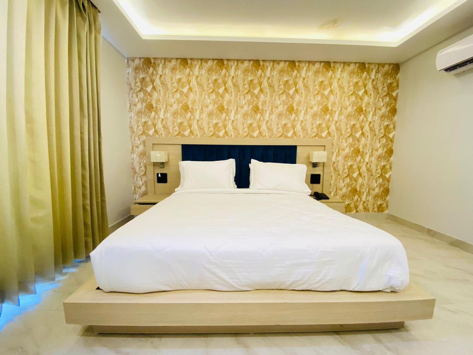 Hotel Holiday Grand Greater Noida Εξωτερικό φωτογραφία