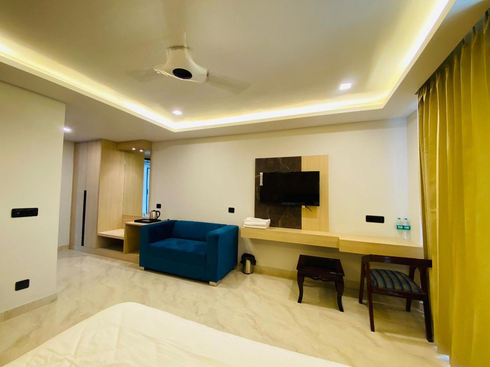Hotel Holiday Grand Greater Noida Εξωτερικό φωτογραφία
